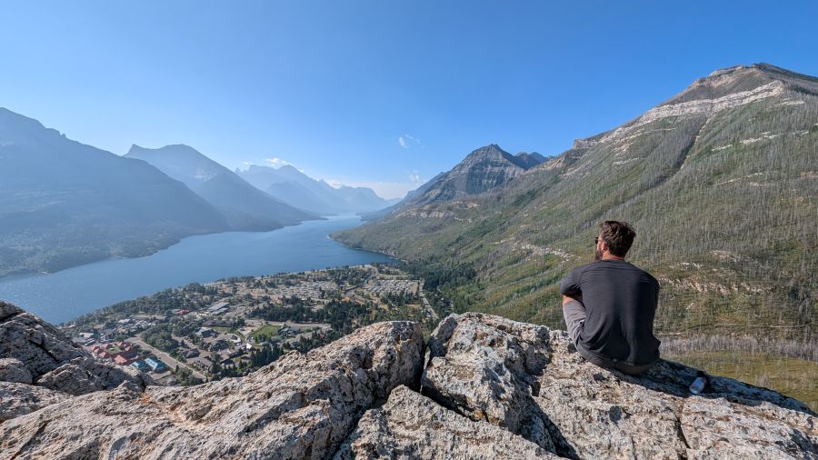 Bear's Hump Hike Waterton Lakes