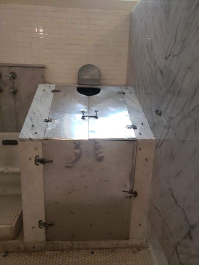 Steam Cabinet at Buckstaff Bathhouse